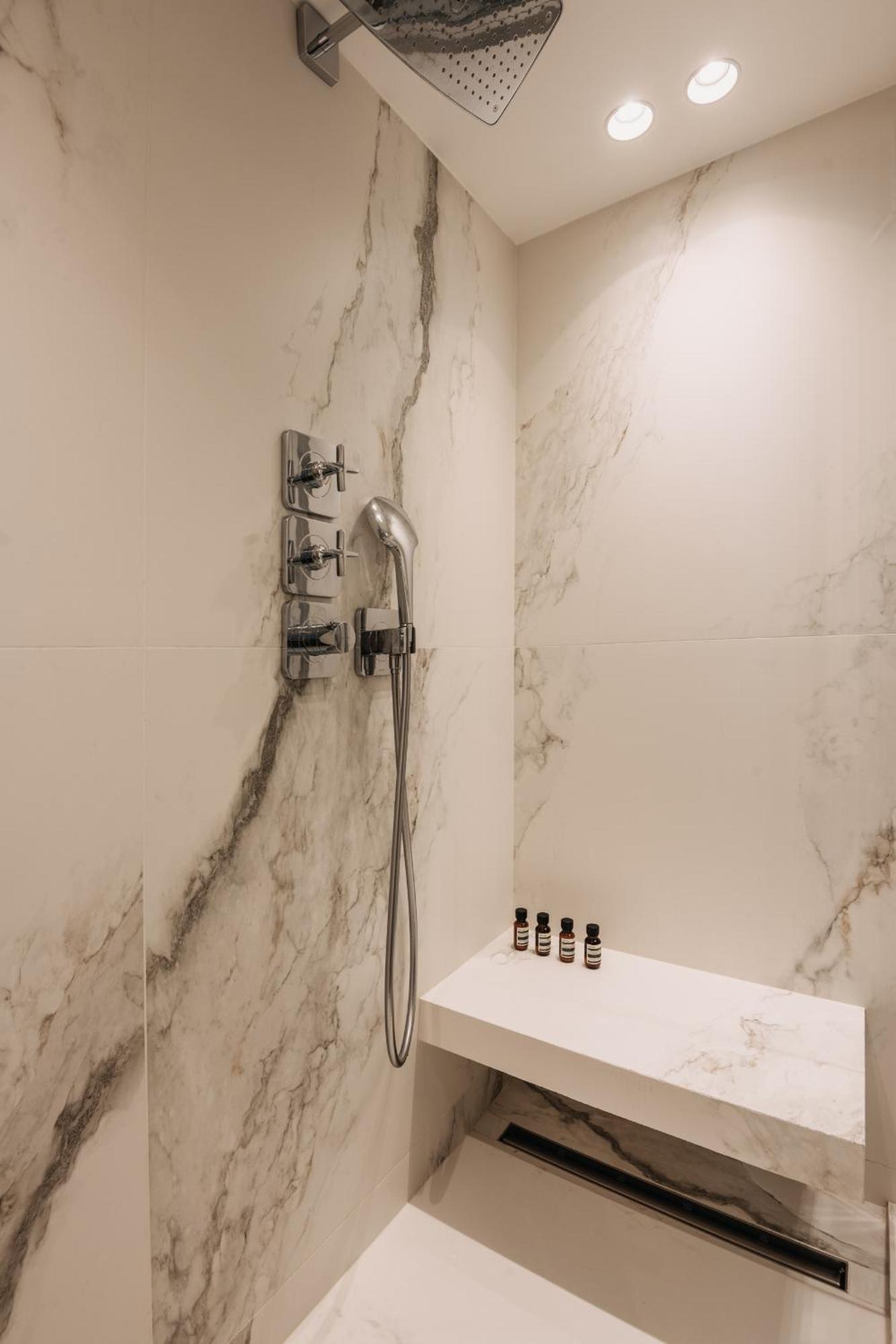 Highstay - Luxury Serviced Apartments - Louvre-Rivoli Paris Exterior photo